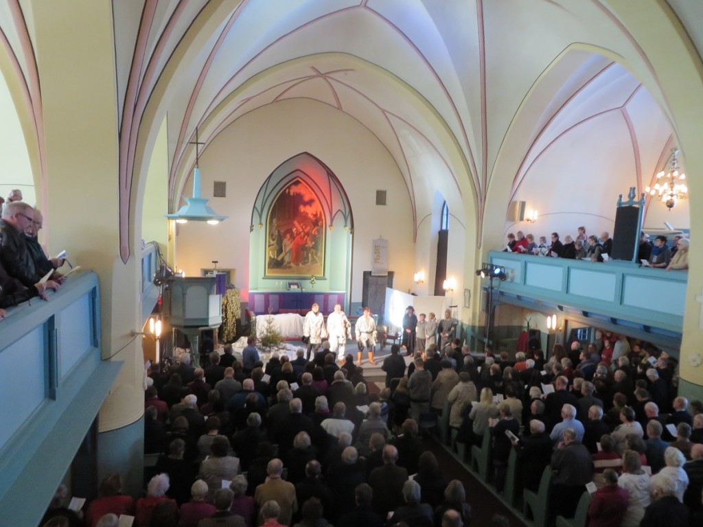 Unohdettujen saari-näytelmä Nilsiän kirkossa, kuva Kirsti *Taattola