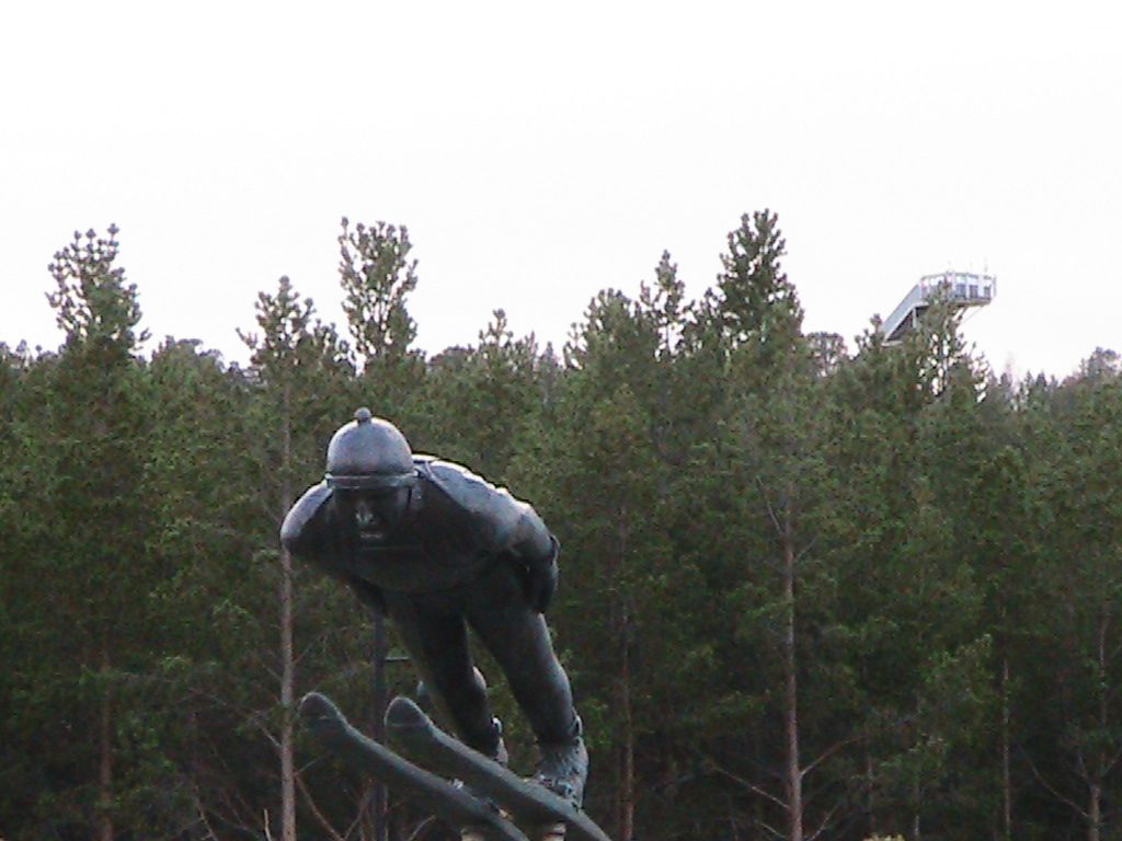 Björn Wirkolan muistomerkki Altan lentoasemalla